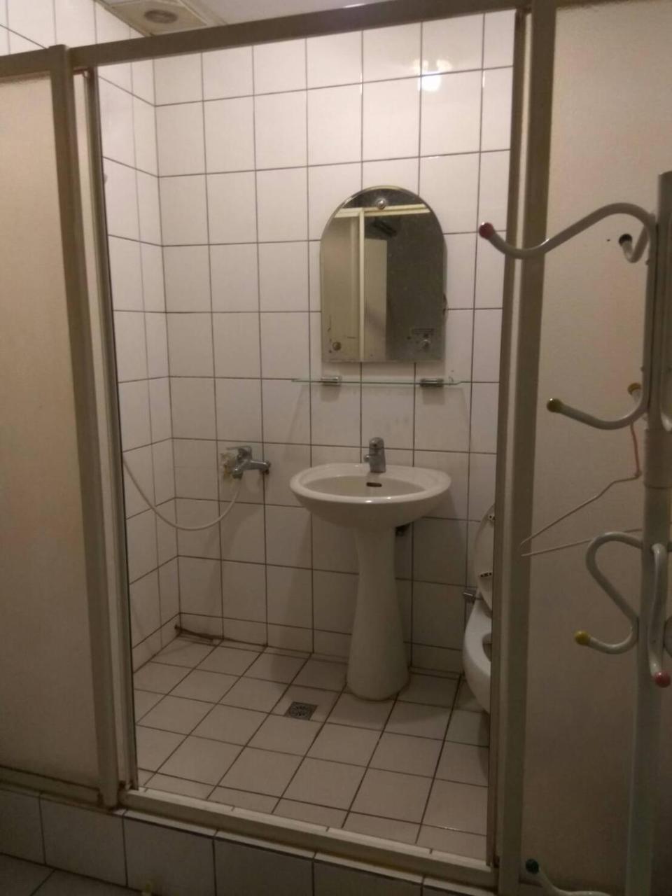 Hua Bin Hotel Yilan Екстер'єр фото